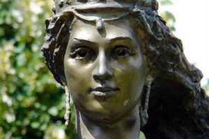 Королеву Франции сделали украинкой