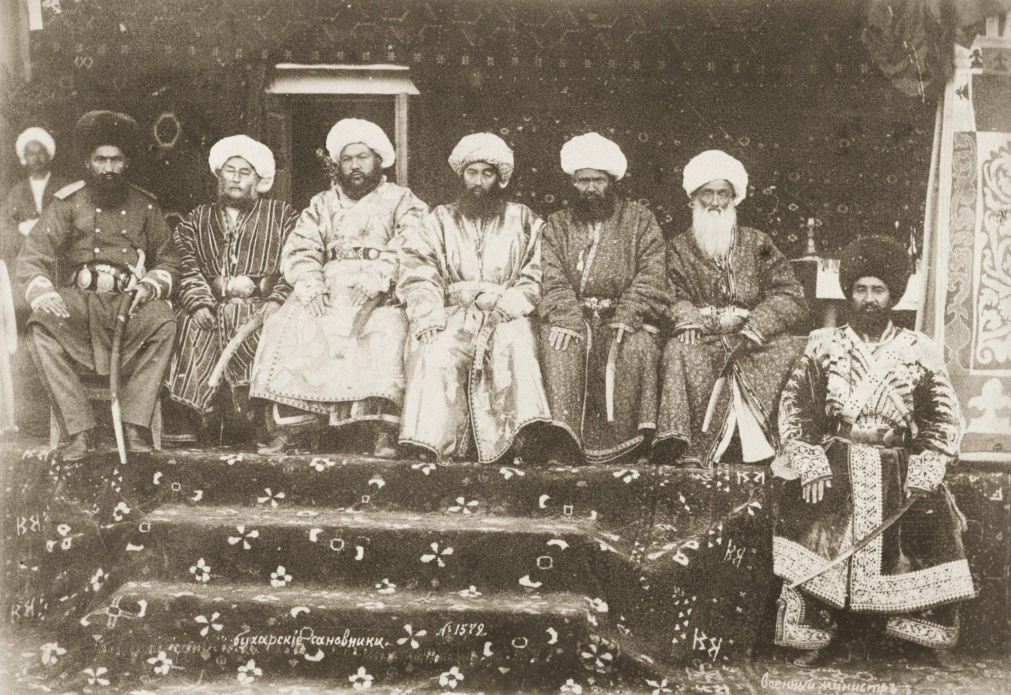 Над чем смеялся эмир Бухары