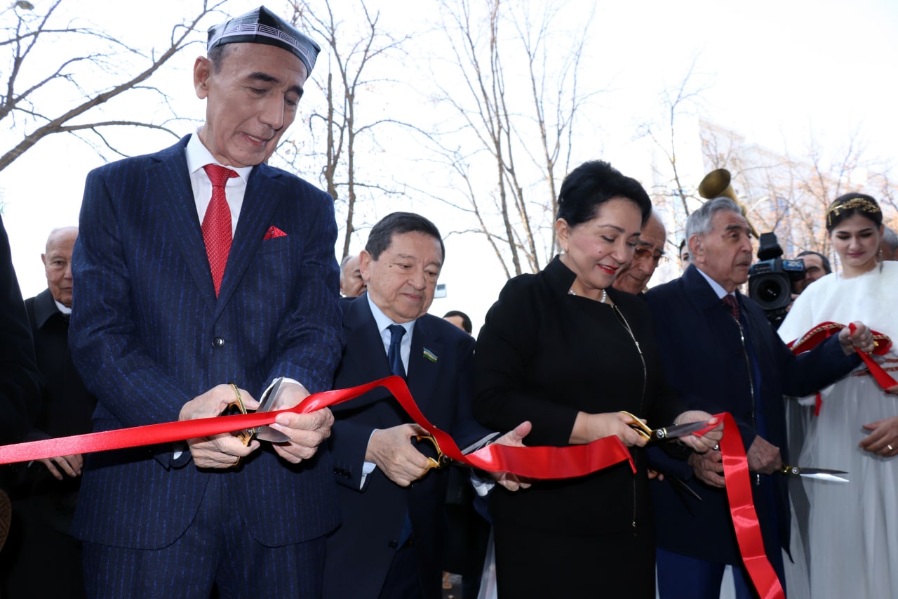 Кому обязан ташкентский Дворец профсоюзов