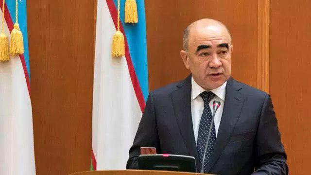 Мирзиеев выгнал вице-премьера за «арык позора»
