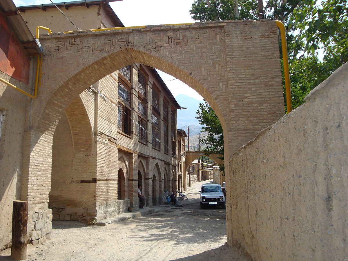 В Самарканде председатель махалли зарубил человека