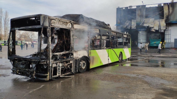 Пассажирские автобусы горят уже в автопарках