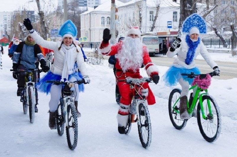 В Ташкенте пройдет веломарафон Дедов Морозов и Снегурочек