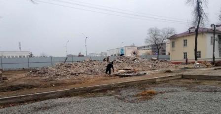 Семьи сносимых в центре Ферганы домов воззвали к президенту