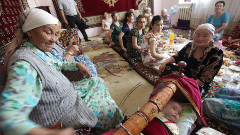 91-летняя узбечка впервые получила свидетельство о рождении