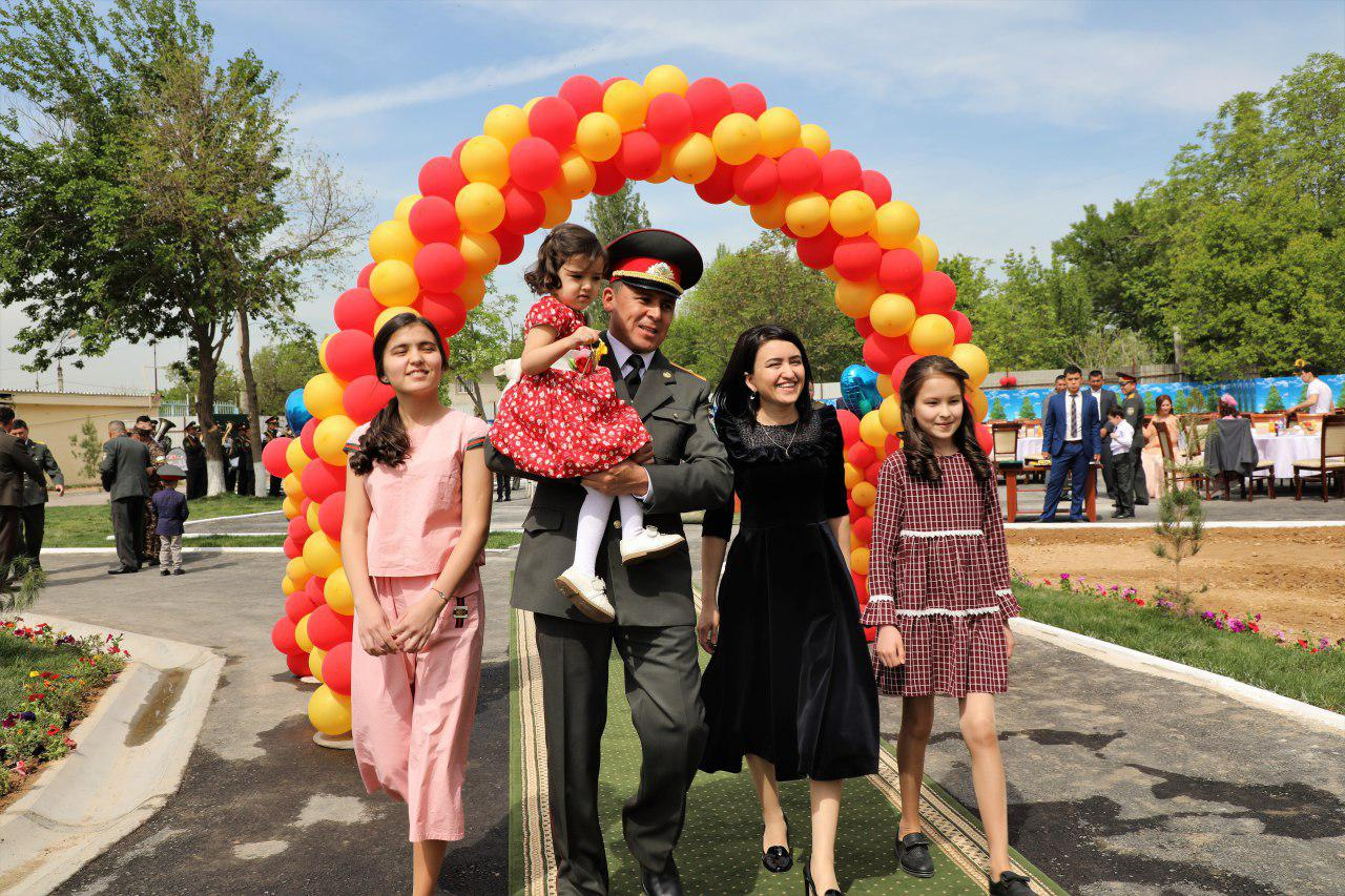 40 узбекских офицеров получили квартиры в Ташкенте