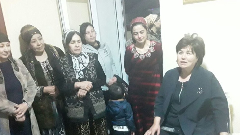 Ранее обманутые в «показухе» андижанки въехали в новые коттеджи