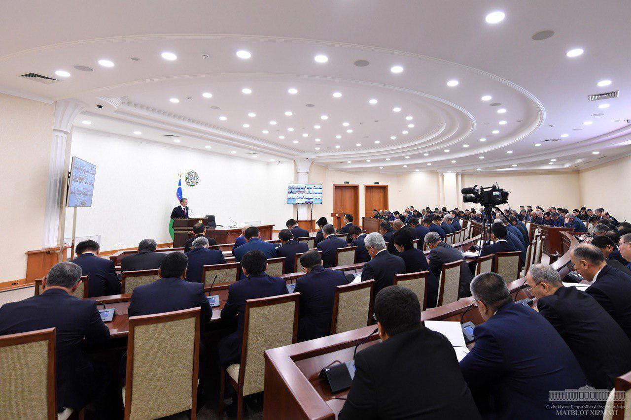 Узбекских чиновников вызвали к доске