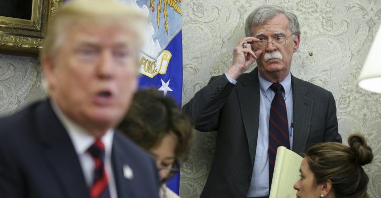 Трамп избавился от Болтона