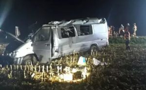 Автобус с украинцами перевернулся в Чехии: 10 человек госпитализированы