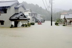Сильнейший за 60 лет тайфун убил более 35 японцев