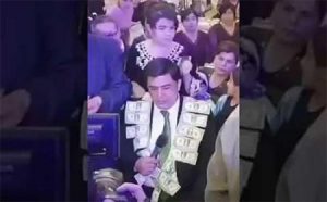 «Узбекконцерт» вернул лицензии Жахонгиру Отажонову