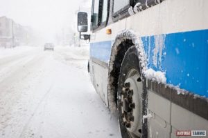 Автобус с 55 узбекистанцами поломался в Казахстане