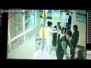 Узбекская пенсионерка забила медсестру