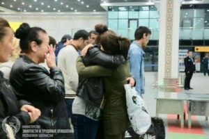 Узбекских гастарбайтеров возвращают домой