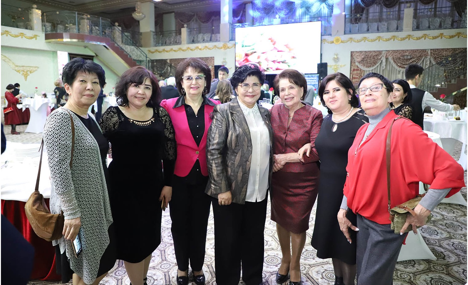 Богини Ташкента отметили 8 марта