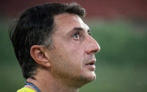 Грузинский наставник «Пахтакора» улетел из Узбекистана на частном самолете