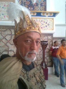 Директор театра Мукими изобличил во лжи уволенного актера