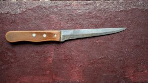 Подросток зарезал племянницу и ранил тетю в Зарафшане