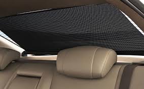 В Узбекистане разрешили шторки в автомобилях