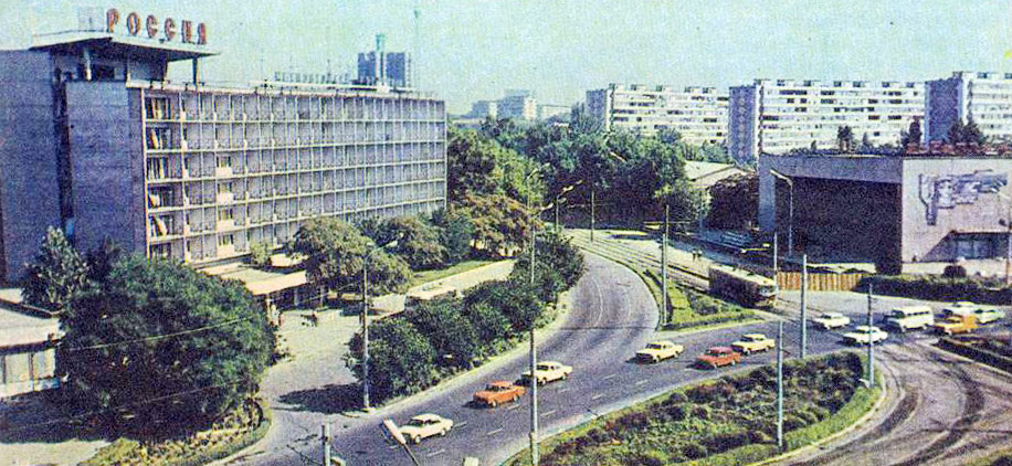 Круг у  бывшей ташкентской «России» опять переделают