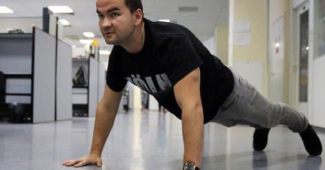 Россия завязывает с водкой .