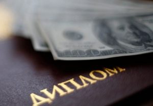 Мошенники наторговали фальшивыми дипломами на  тыс. в Кашкадарье