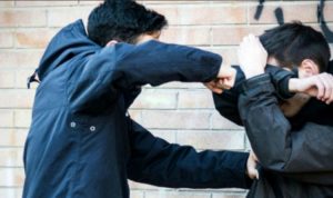 Старшеклассника госпитализировали с проломленным черепом в Ангрене