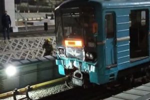 Два поезда столкнулись в ташкентском метро