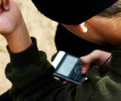 Каршинец попался на ввозе экстремистских материалов в аэропорту Ташкента