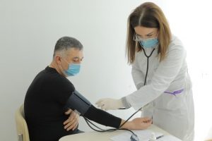 Нехватку узбекско-китайской вакцины ZF-UZ-VAC2001 объяснили в мининноваций