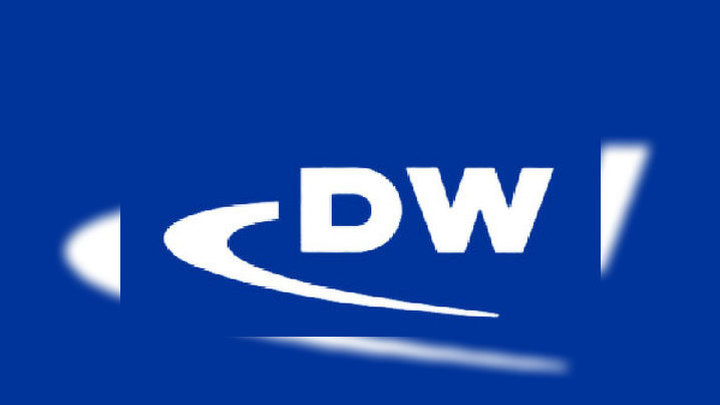 Dw tv. Дойче велле логотип. Телеканал DW-TV. Радиостанция немецкая волна. Deutsche Welle Телеканал.