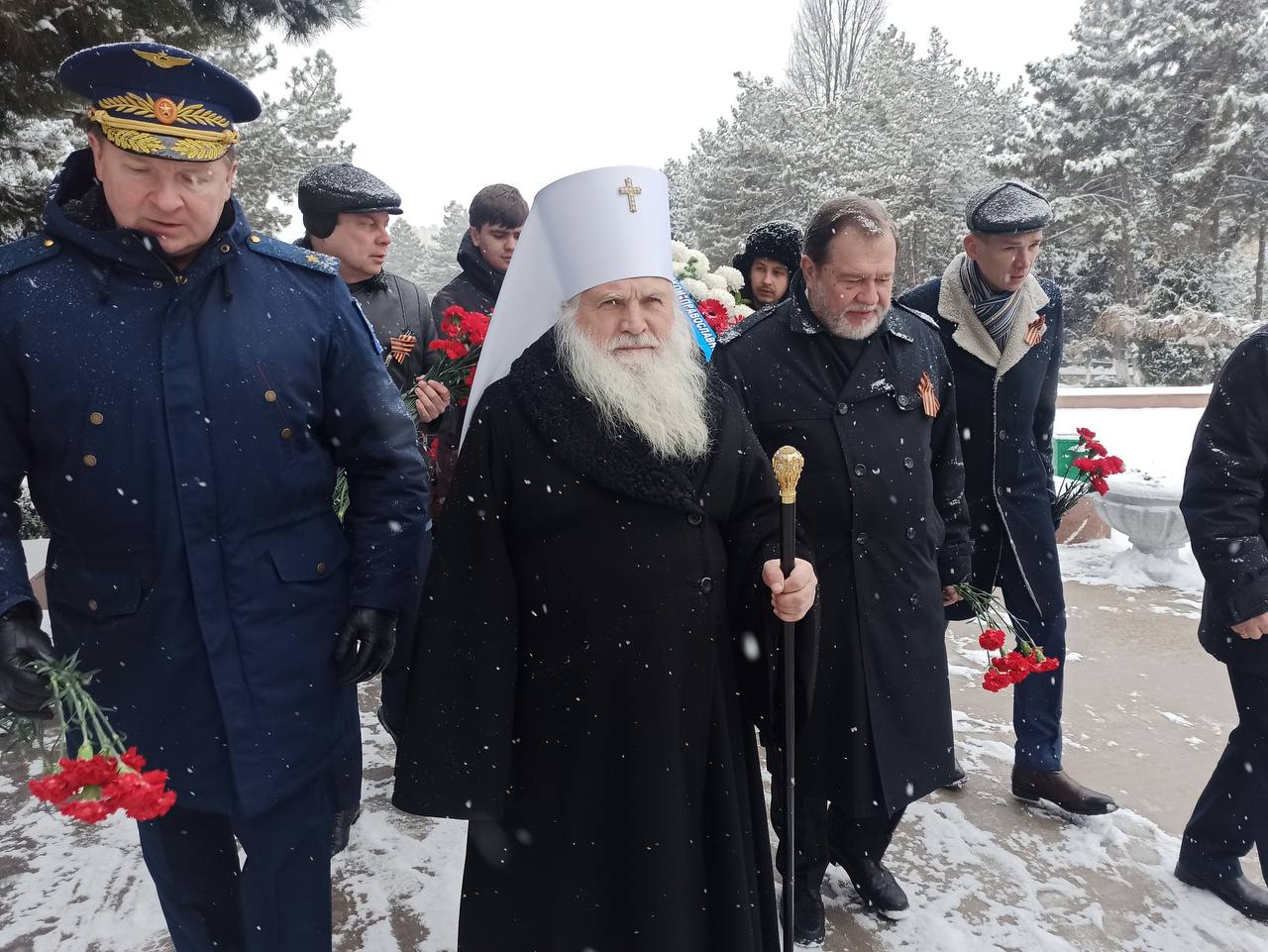 В Ташкенте почтили Неизвестного солдата