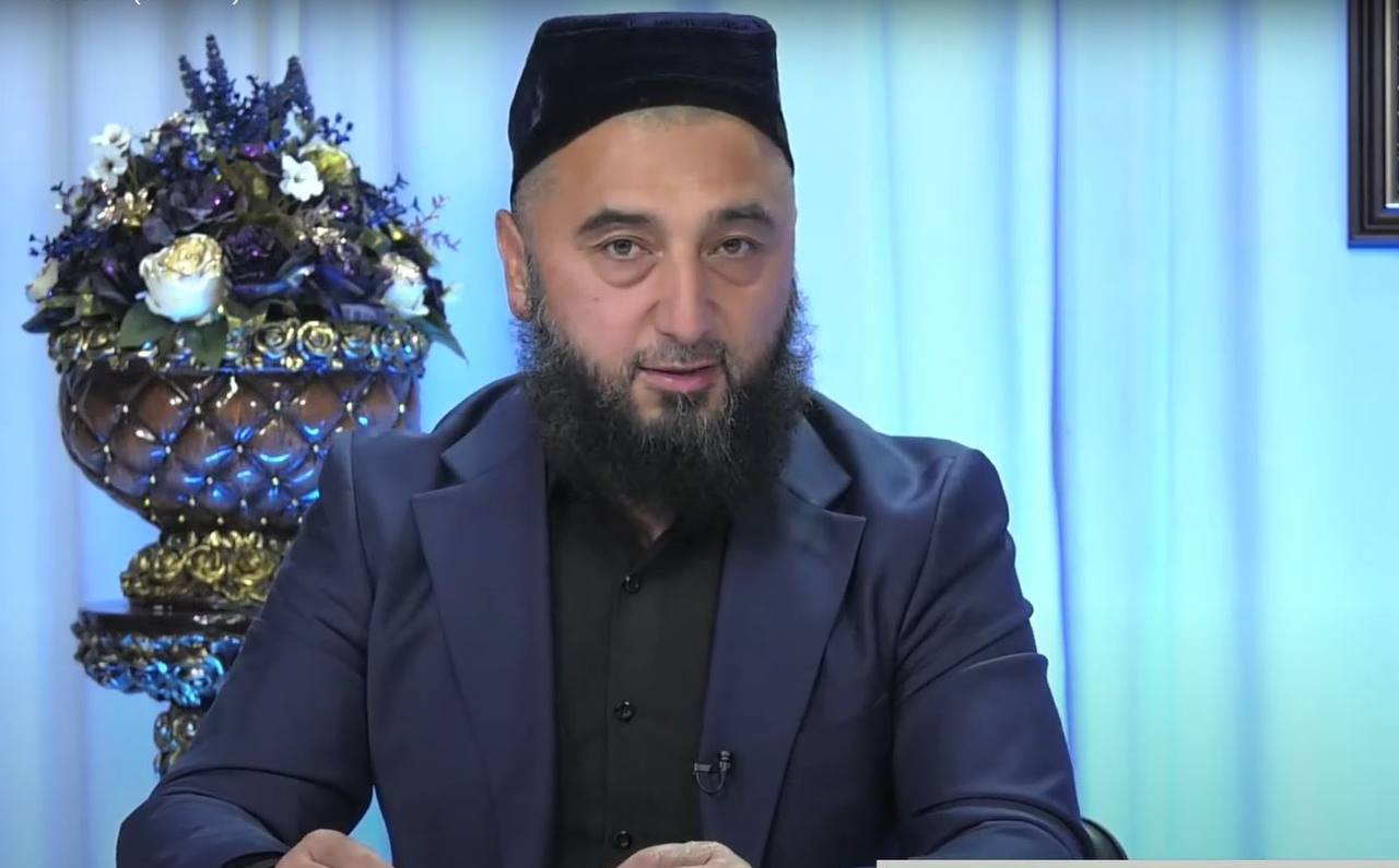 Узбекского имама выгнали из мечети за грязный язык