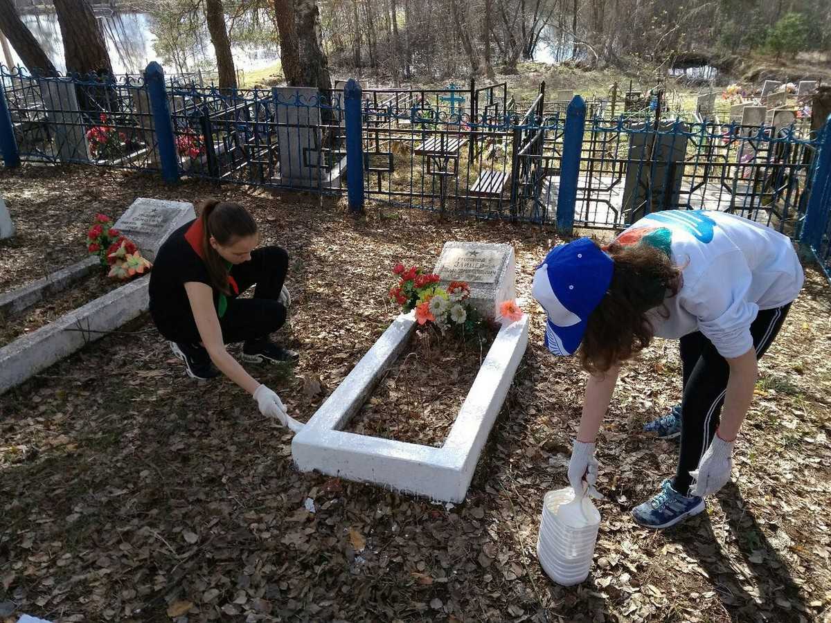 Церковь напомнила о правилах ухода за могилами