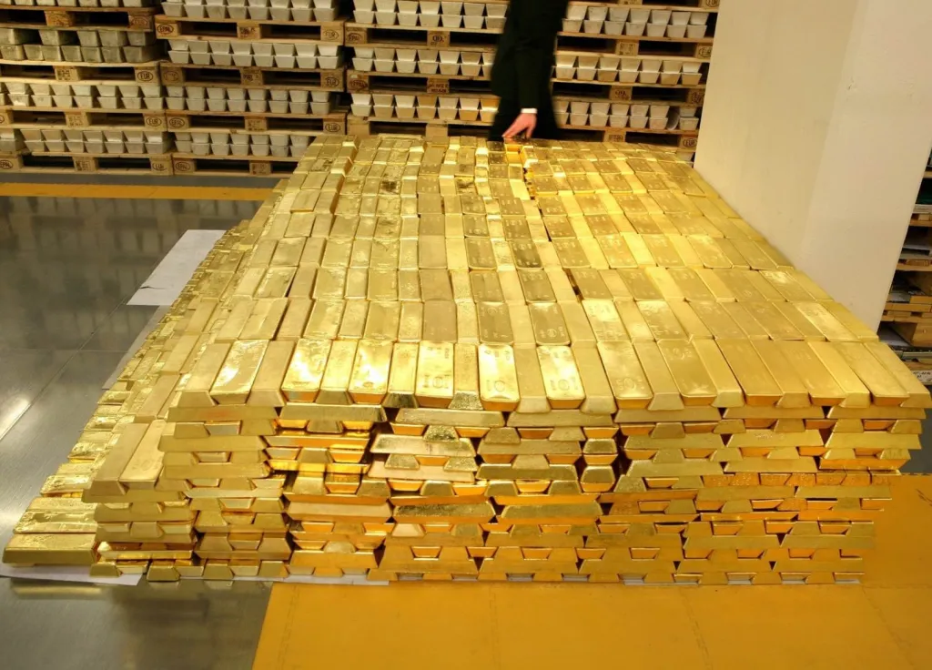 Узбекское золото оседает в швейцарских и китайских банках