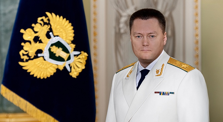 Российский генпрокурор прилетел в Ташкент