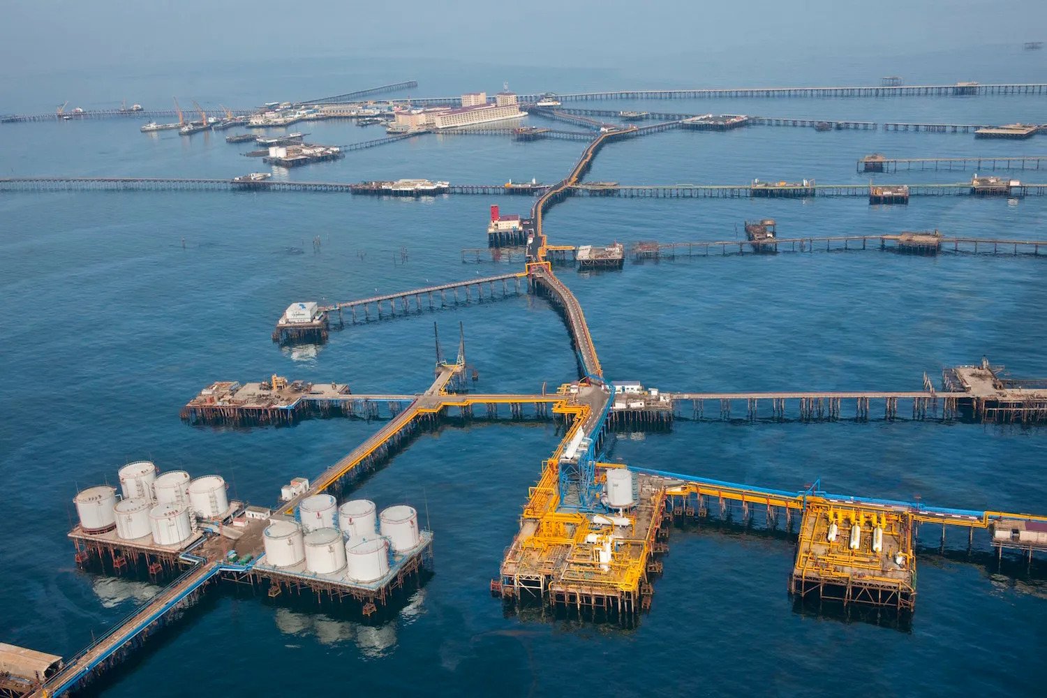 Что делают чужаки на Каспии