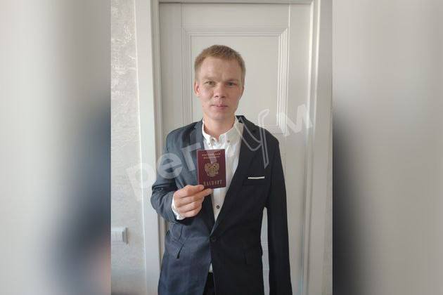 Узбекский доброволец СВО получил паспорт с орлом.