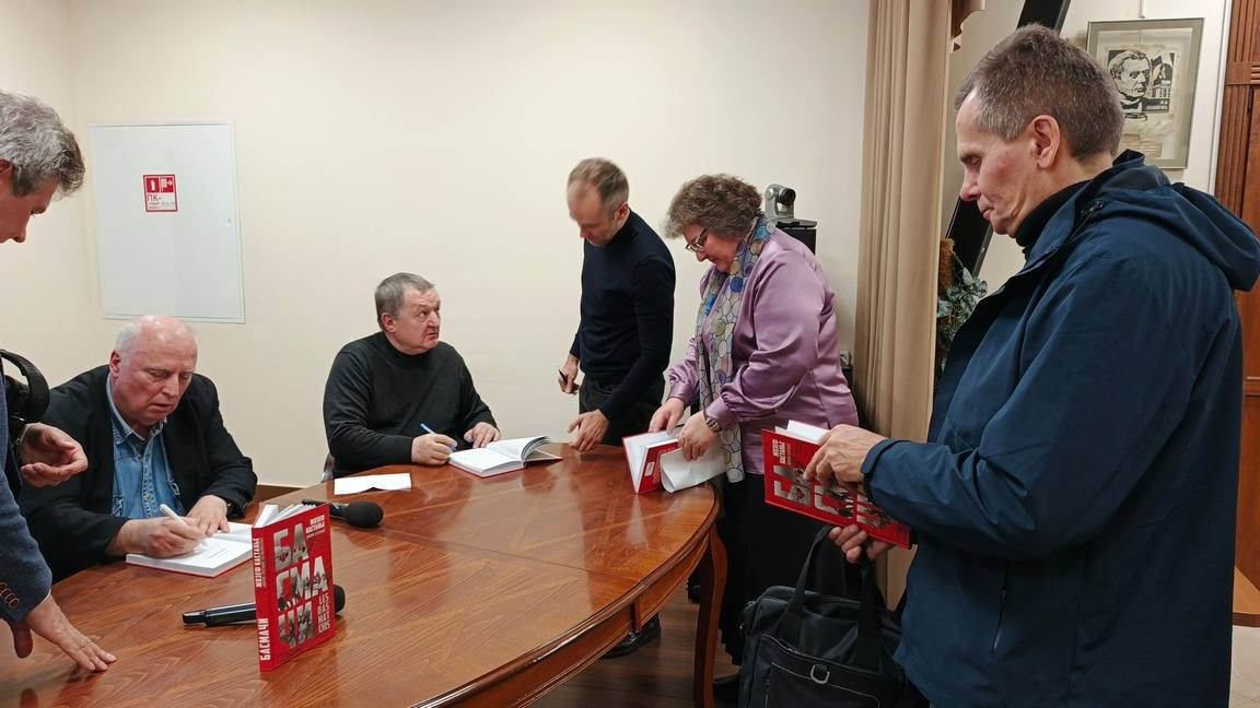 «Басмачи» заговорили на русском