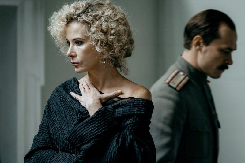 Революция по версии Андрея Кончаловского