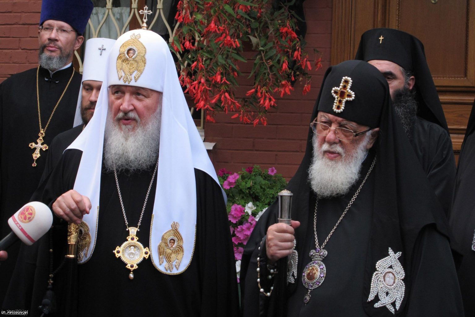 Как архипастырь изгнал западных бесов