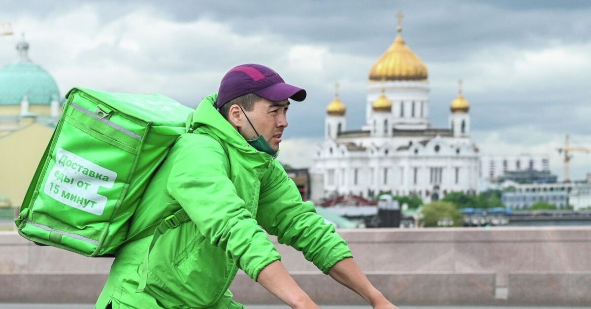 Московские курьеры купаются в деньгах.